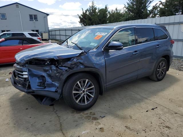 TOYOTA HIGHLANDER 2018 with VIN 5TDJZRFH6JS857546 - Photo from auction