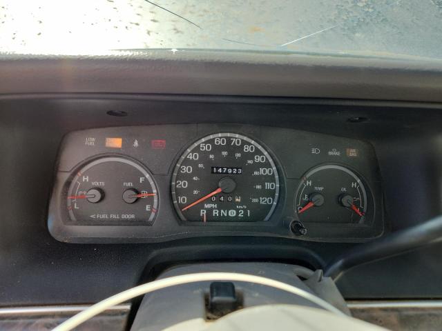 Photo 9 from auction – 2000 FORD CROWN VICT with VIN 2FAFP73W4YX126069