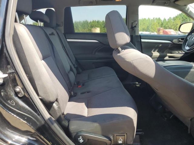 Photo 11 from auction – 2018 TOYOTA HIGHLANDER LE with VIN 5TDZZRFH5JS237287