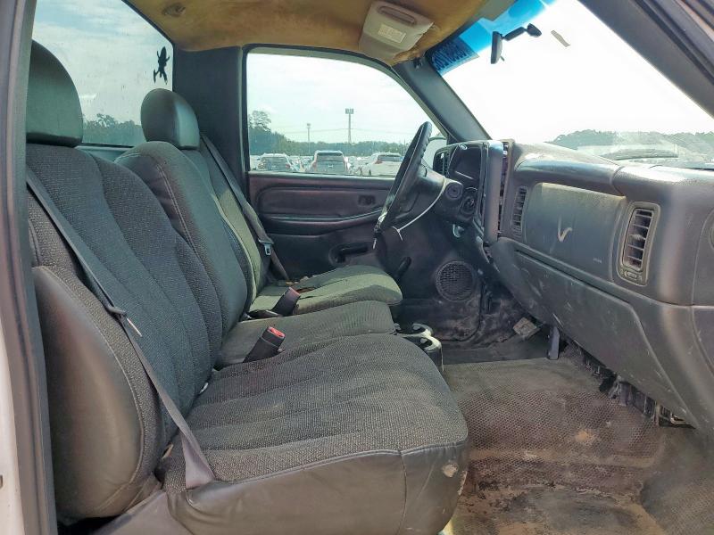 Photo 10 from auction – 2002 CHEVROLET SILVERADO with VIN 1GCEC14W32Z284577
