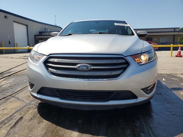 Photo 5 from auction – 2017 FORD TAURUS SEL with VIN 1FAHP2E83HG132073
