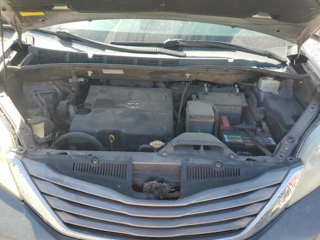 Photo 12 from auction – 2011 TOYOTA SIENNA XLE with VIN 5TDYK3DC1BS020082