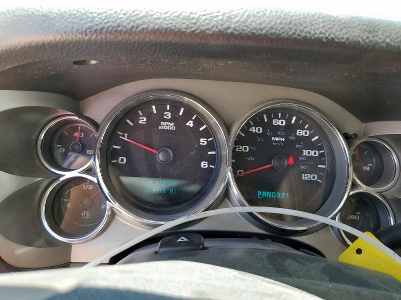Photo 9 from auction – 2007 CHEVROLET SILVERADO C1500 with VIN 1GCEC19CX7Z505405