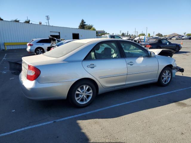 Photo 3 from auction – 2004 TOYOTA CAMRY LE with VIN 4T1BF30K94U580983