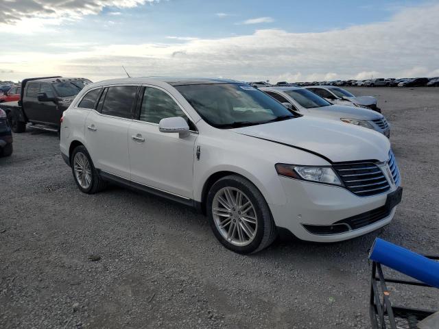 Photo 4 from auction – 2019 LINCOLN MKT with VIN 2LMHJ5ATXKBL03150