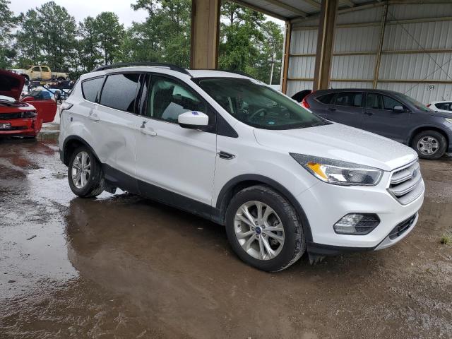 Photo 4 from auction – 2018 FORD ESCAPE SE with VIN 1FMCU0GD0JUC36826
