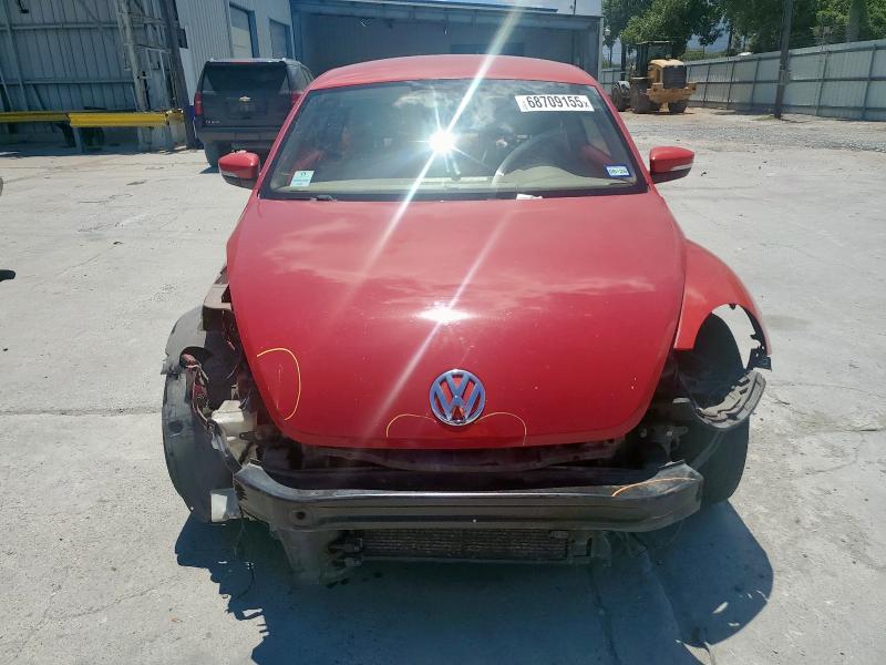 Photo 5 from auction – 2013 VOLKSWAGEN BEETLE with VIN 3VWJX7AT1DM647119