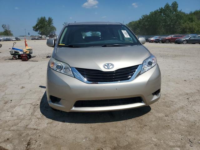 Photo 5 from auction – 2015 TOYOTA SIENNA LE with VIN 5TDKK3DC2FS593293
