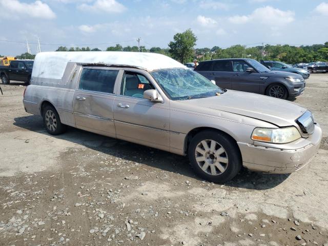 Photo 4 from auction – 2003 LINCOLN TOWN CAR E with VIN 1L1FM81W23Y640410