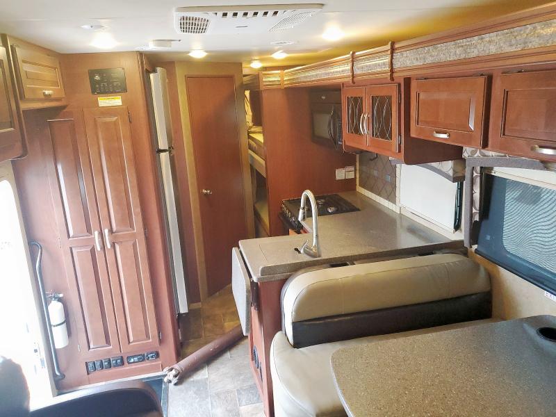 Photo 6 from auction – 2016 THOR MOTOR HOME with VIN 1FDUF5GT2FED21252
