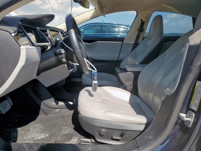 Photo 7 from auction – 2013 TESLA MODEL S with VIN 5YJSA1CN8DFP05784