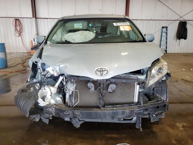 Photo 5 from auction – 2015 TOYOTA SIENNA LE with VIN 5TDKK3DC4FS529658