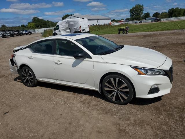 Photo 4 from auction – 2019 NISSAN ALTIMA SR with VIN 1N4BL4CW2KC198160
