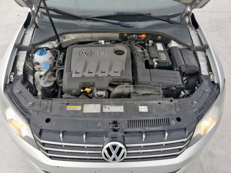 Photo 11 from auction – 2014 VOLKSWAGEN PASSAT SEL with VIN 1VWCN7A34EC063136