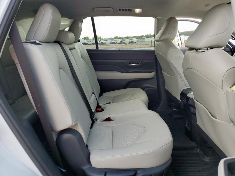 Photo 11 from auction – 2024 TOYOTA GRAND HIGH with VIN 5TDAAAB50RS044526
