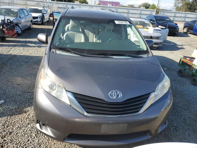 Photo 5 from auction – 2014 TOYOTA SIENNA LE with VIN 5TDKK3DCXES458979