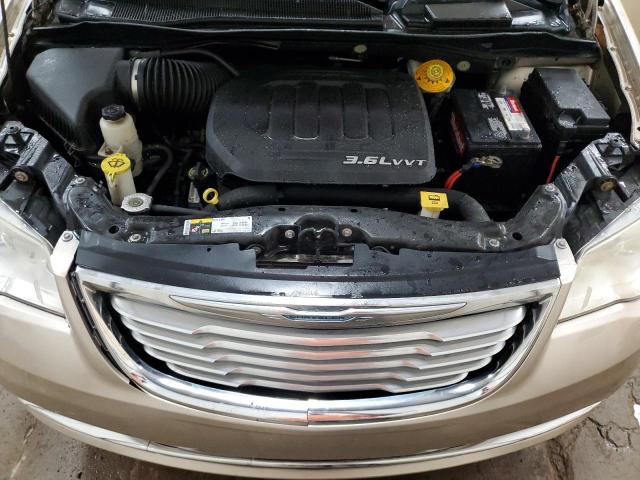 Photo 12 from auction – 2016 CHRYSLER TOWN & COU with VIN 2C4RC1BG8GR263948