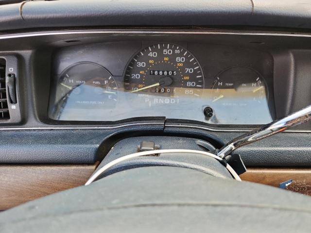 Photo 9 from auction – 1992 FORD CROWN VICT with VIN 2FACP73W1NX134032