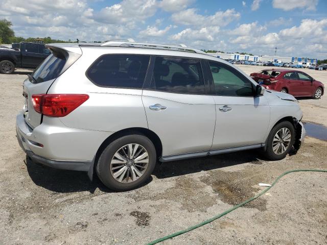 Photo 3 from auction – 2017 NISSAN PATHFINDER with VIN 5N1DR2MN3HC644428