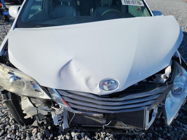 Photo 12 from auction – 2013 TOYOTA SIENNA XLE with VIN 5TDYK3DC8DS332113