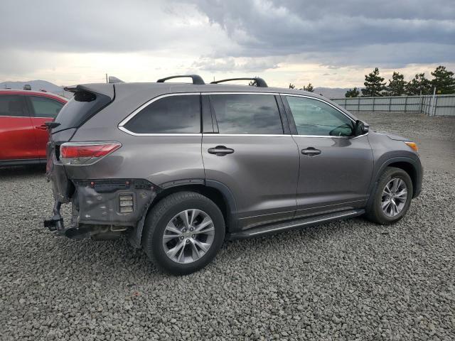 Photo 3 from auction – 2015 TOYOTA HIGHLANDER with VIN 5TDBKRFH8FS101958