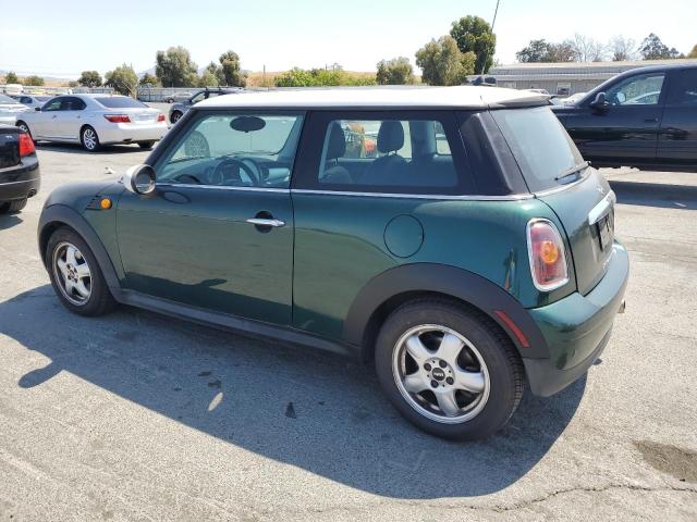 Photo 2 from auction – 2007 MINI COOPER with VIN WMWMF33597TT59071