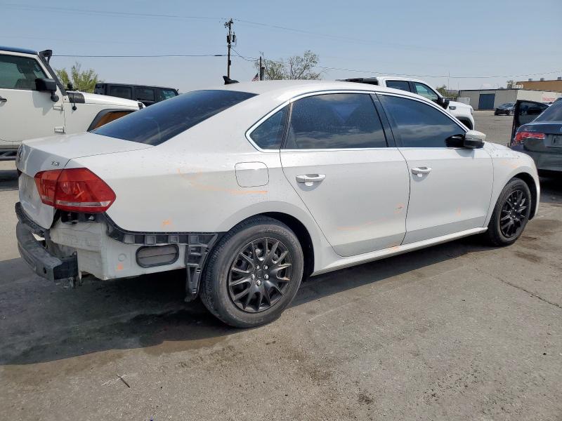 Photo 3 from auction – 2014 VOLKSWAGEN PASSAT S with VIN 1VWAT7A32EC039365