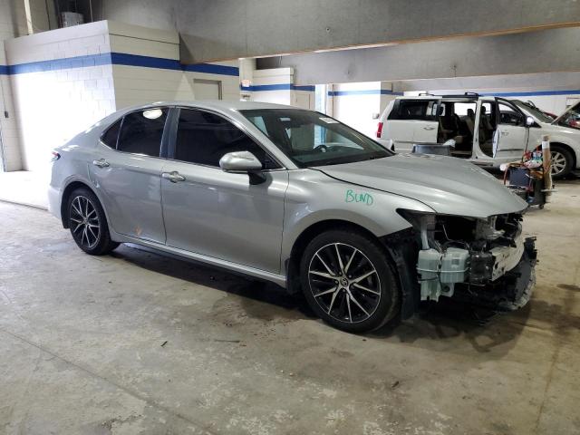 Photo 4 from auction – 2022 TOYOTA CAMRY with VIN 4T1G11AK8NU062114