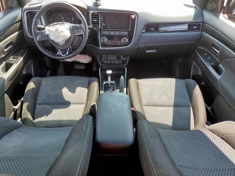 Photo 8 from auction – 2018 MITSUBISHI OUTLANDER with VIN JA4AD3A34JZ067159
