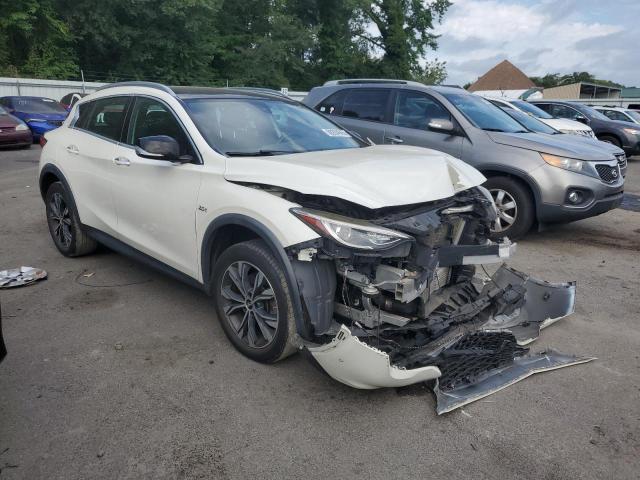 Photo 4 from auction – 2017 INFINITI QX30 BASE with VIN SJKCH5CR6HA040096