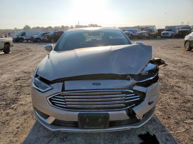 Photo 5 from auction – 2018 FORD FUSION SE with VIN 3FA6P0HD3JR149782