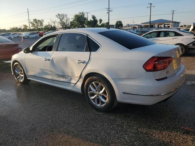 Photo 2 from auction – 2016 VOLKSWAGEN PASSAT S with VIN 1VWAT7A38GC025005
