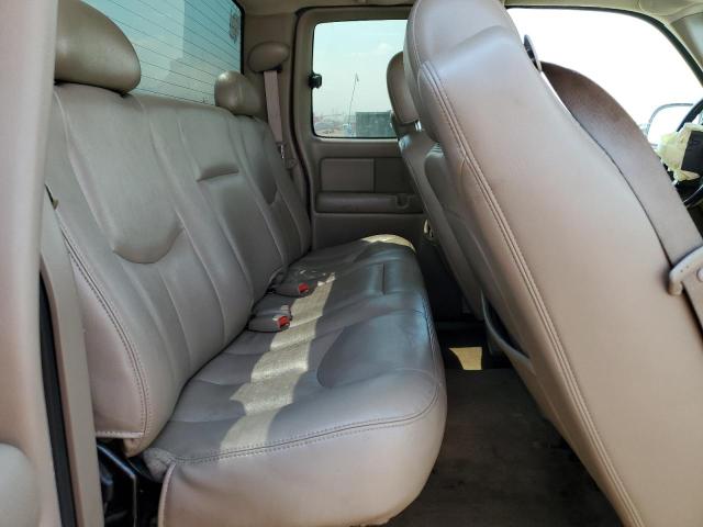 Photo 10 from auction – 2003 CHEVROLET SILVERADO C1500 with VIN 2GCEC19T831225792