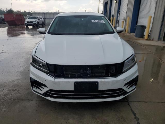 Photo 5 from auction – 2018 VOLKSWAGEN PASSAT S with VIN 1VWAA7A31JC009385
