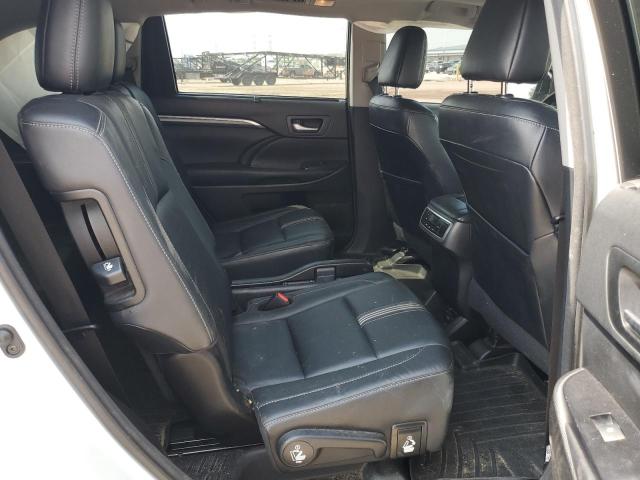 Photo 11 from auction – 2018 TOYOTA HIGHLANDER with VIN 5TDJZRFH9JS549352