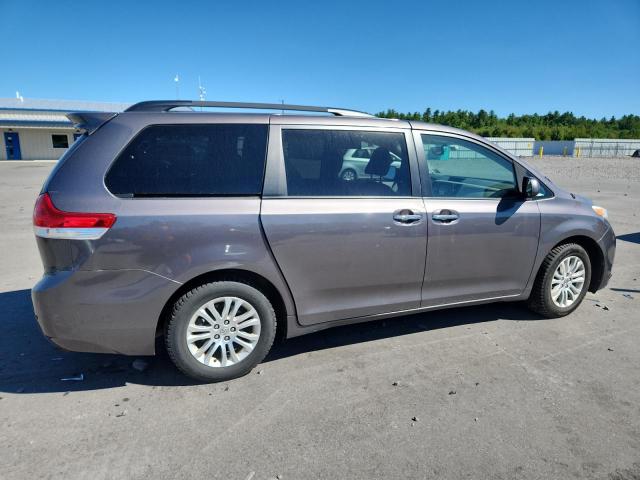 Photo 3 from auction – 2014 TOYOTA SIENNA XLE with VIN 5TDYK3DC9ES473919
