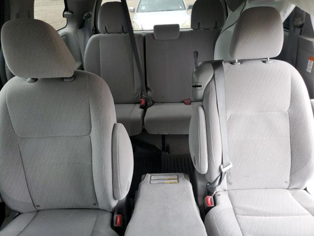 Photo 10 from auction – 2017 TOYOTA SIENNA LE with VIN 5TDKZ3DC5HS819776