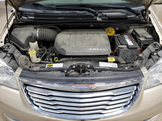 Photo 12 from auction – 2015 CHRYSLER TOWN & COU with VIN 2C4RC1CG2FR698400