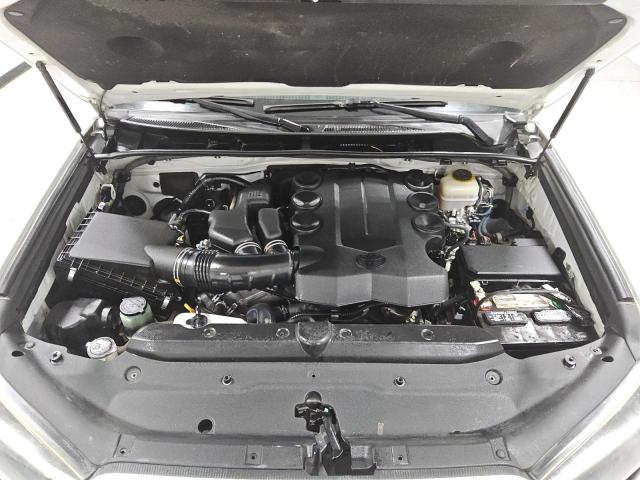 Photo 12 from auction – 2017 TOYOTA 4RUNNER SR with VIN JTEBU5JR5H5418698