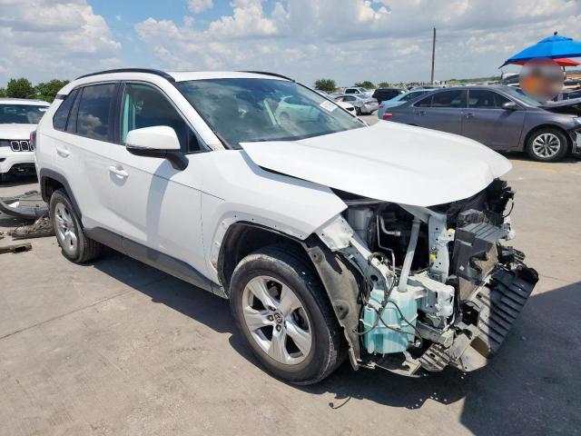 Photo 4 from auction – 2021 TOYOTA RAV4 XLE with VIN 2T3W1RFV2MC130783