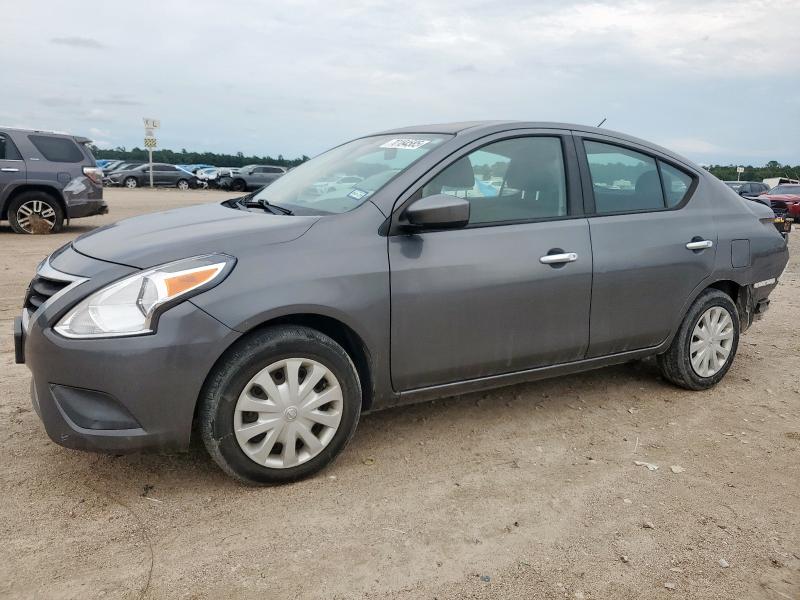 NISSAN VERSA S 2018 with VIN 3N1CN7AP4JL812976 - Photo from auction