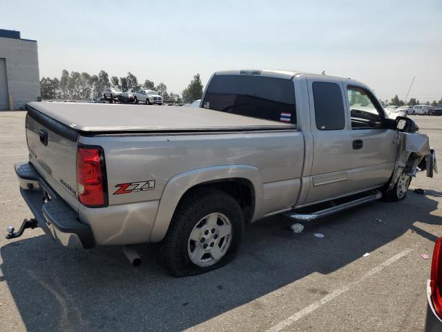 Photo 3 from auction – 2004 CHEVROLET SILVERADO with VIN 1GCEK19T94Z256061
