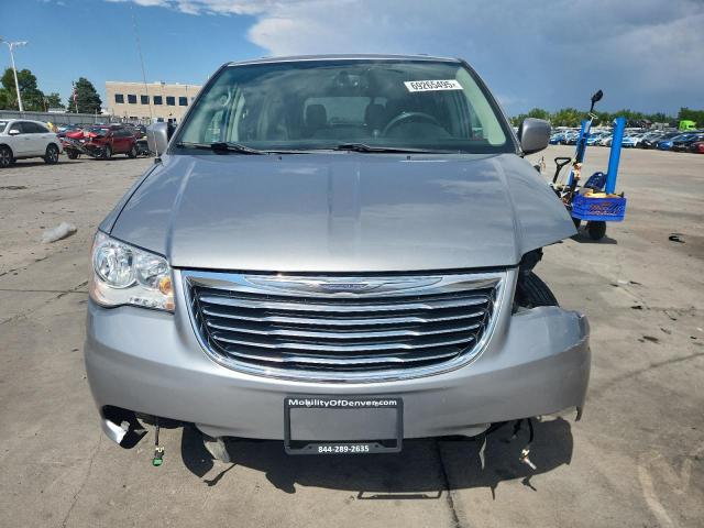 Photo 5 from auction – 2016 CHRYSLER TOWN & COU with VIN 2C4RC1BG9GR229369