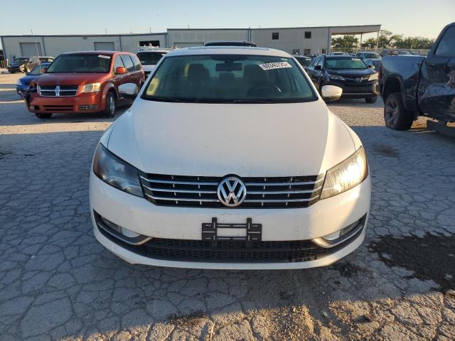 Photo 5 from auction – 2014 VOLKSWAGEN PASSAT SEL with VIN 1VWCS7A31EC021354