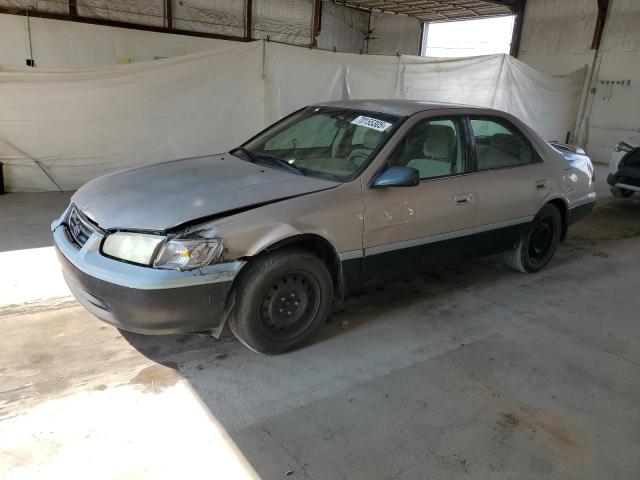 TOYOTA CAMRY CE 2000 with VIN 4T1BG22K6YU952323 - Photo from auction