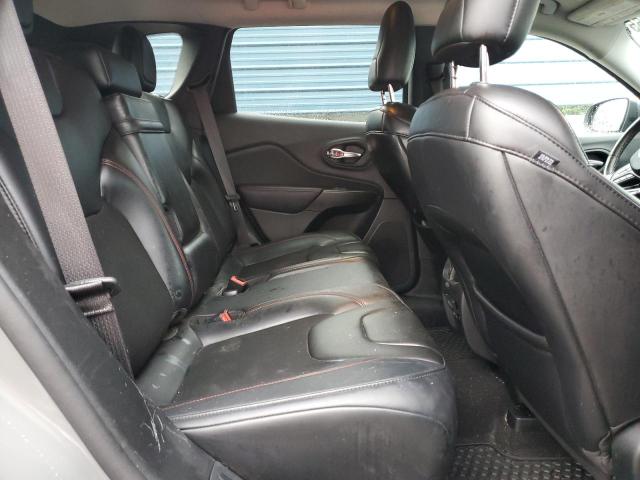 Photo 11 from auction – 2019 JEEP CHEROKEE T with VIN 1C4PJMBX6KD393849