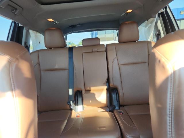 Photo 10 from auction – 2018 TOYOTA HIGHLANDER with VIN 5TDDZRFH7JS834984