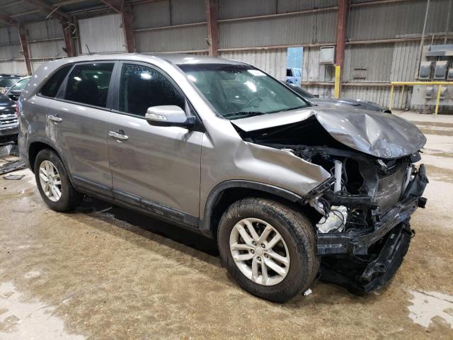 Photo 4 from auction – 2015 KIA SORENTO LX with VIN 5XYKT3A64FG602522