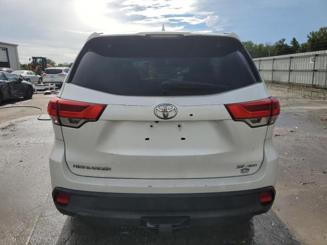 Photo 6 from auction – 2018 TOYOTA HIGHLANDER with VIN 5TDJZRFHXJS845111