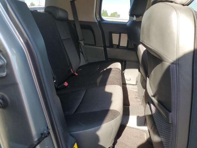 Снимка 11 от търг – 2010 TOYOTA FJ CRUISER с VIN JTEBU4BF0AK091732